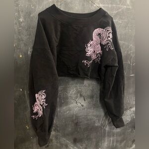 Cropped dragon crew neck